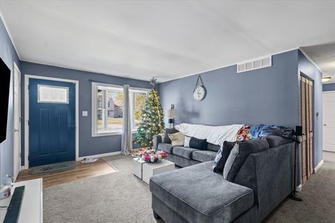 Tiny photo for 1715 Phillippe Drive, Mahomet, IL 61853 (MLS # 12502639)