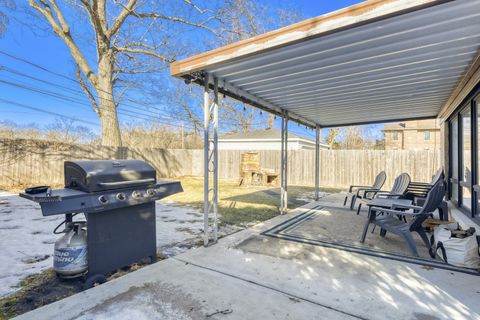 Tiny photo for Elmwood Park, IL 60707 (MLS # 12569222)