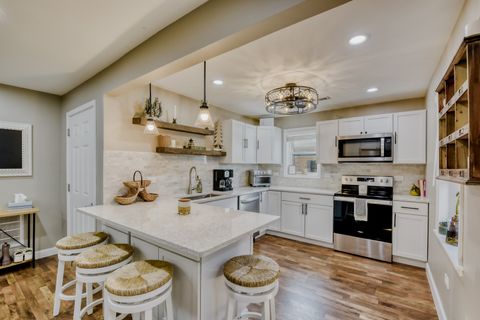 Tiny photo for Elmwood Park, IL 60707 (MLS # 12569222)