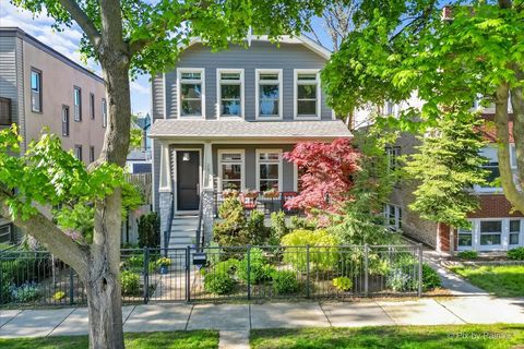 2426 W Warner Avenue Chicago IL 60618