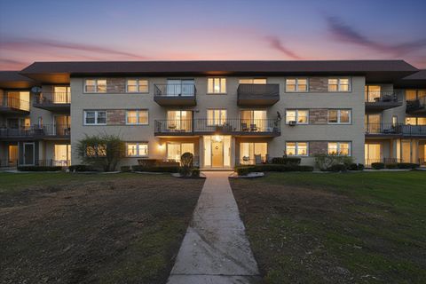 Tiny photo for 5211 N Potawatomie Avenue #206, Chicago, IL 60656 (MLS # 12616531)