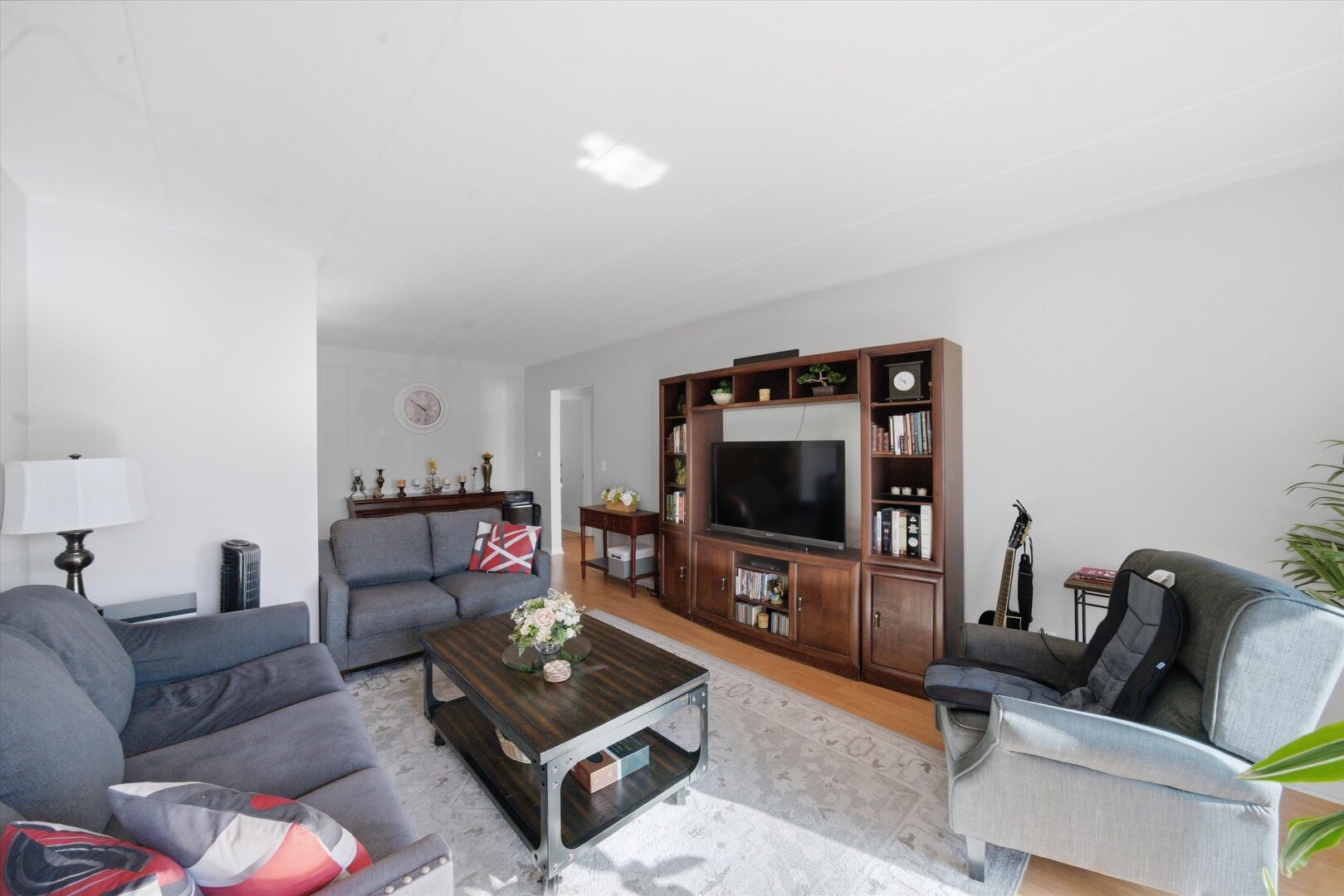 5211 N Potawatomie Avenue 206