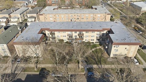 Tiny photo for 5211 N Potawatomie Avenue #206, Chicago, IL 60656 (MLS # 12616531)