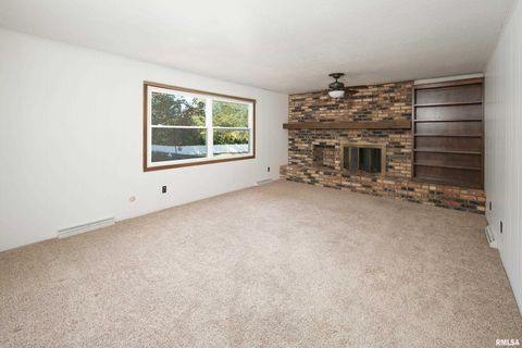 Tiny photo for 4324 SPRING Street, Davenport, IA 52807 (MLS # QC4268779)