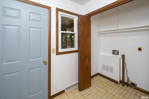 Tiny photo for 4324 SPRING Street, Davenport, IA 52807 (MLS # QC4268779)