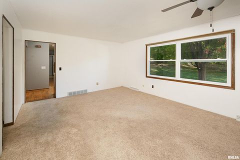 Tiny photo for 4324 SPRING Street, Davenport, IA 52807 (MLS # QC4268779)