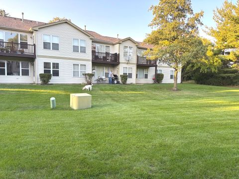 Tiny photo for 1104 Yorkshire Court #Unit-B, Elgin, IL 60120 (MLS # 12469122)