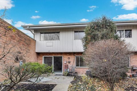 Tiny photo for 601 Carriage Hill Drive, Glenview, IL 60025 (MLS # 12522773)