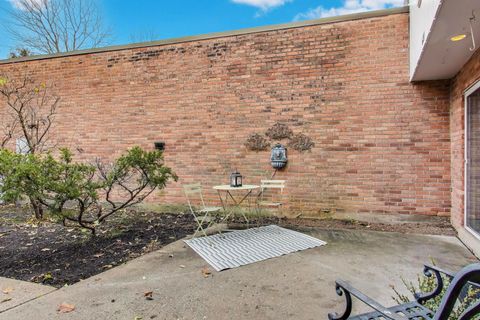 Tiny photo for 601 Carriage Hill Drive, Glenview, IL 60025 (MLS # 12522773)