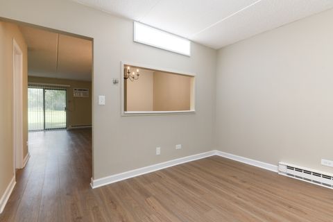 Tiny photo for 953 N Rohlwing Road #GB, Addison, IL 60101 (MLS # 12452303)