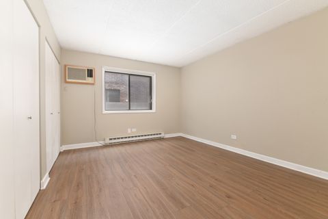 Tiny photo for 953 N Rohlwing Road #GB, Addison, IL 60101 (MLS # 12452303)