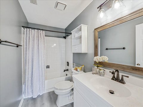 Tiny photo for 2011 Crossing Lane, Naperville, IL 60540 (MLS # 12784872)
