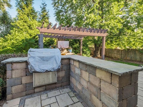 Tiny photo for 2011 Crossing Lane, Naperville, IL 60540 (MLS # 12784872)
