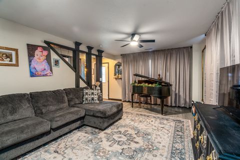 Tiny photo for 1925 Hamilton Street, Murphysboro, IL 62966 (MLS # 12614796)