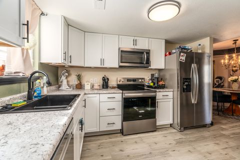 Tiny photo for 1925 Hamilton Street, Murphysboro, IL 62966 (MLS # 12614796)