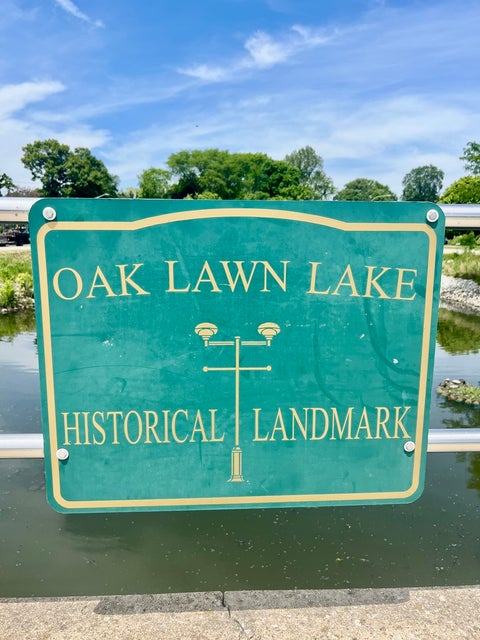 Tiny photo for 5425 Drury Lane, Oak Lawn, IL 60453 (MLS # 12721580)