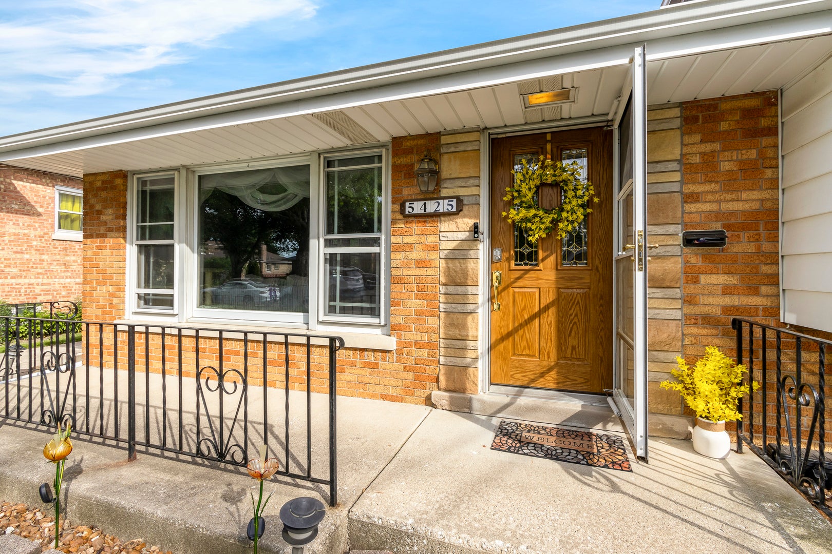 5425 Drury Lane