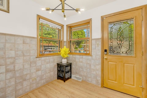 Tiny photo for 5425 Drury Lane, Oak Lawn, IL 60453 (MLS # 12721580)