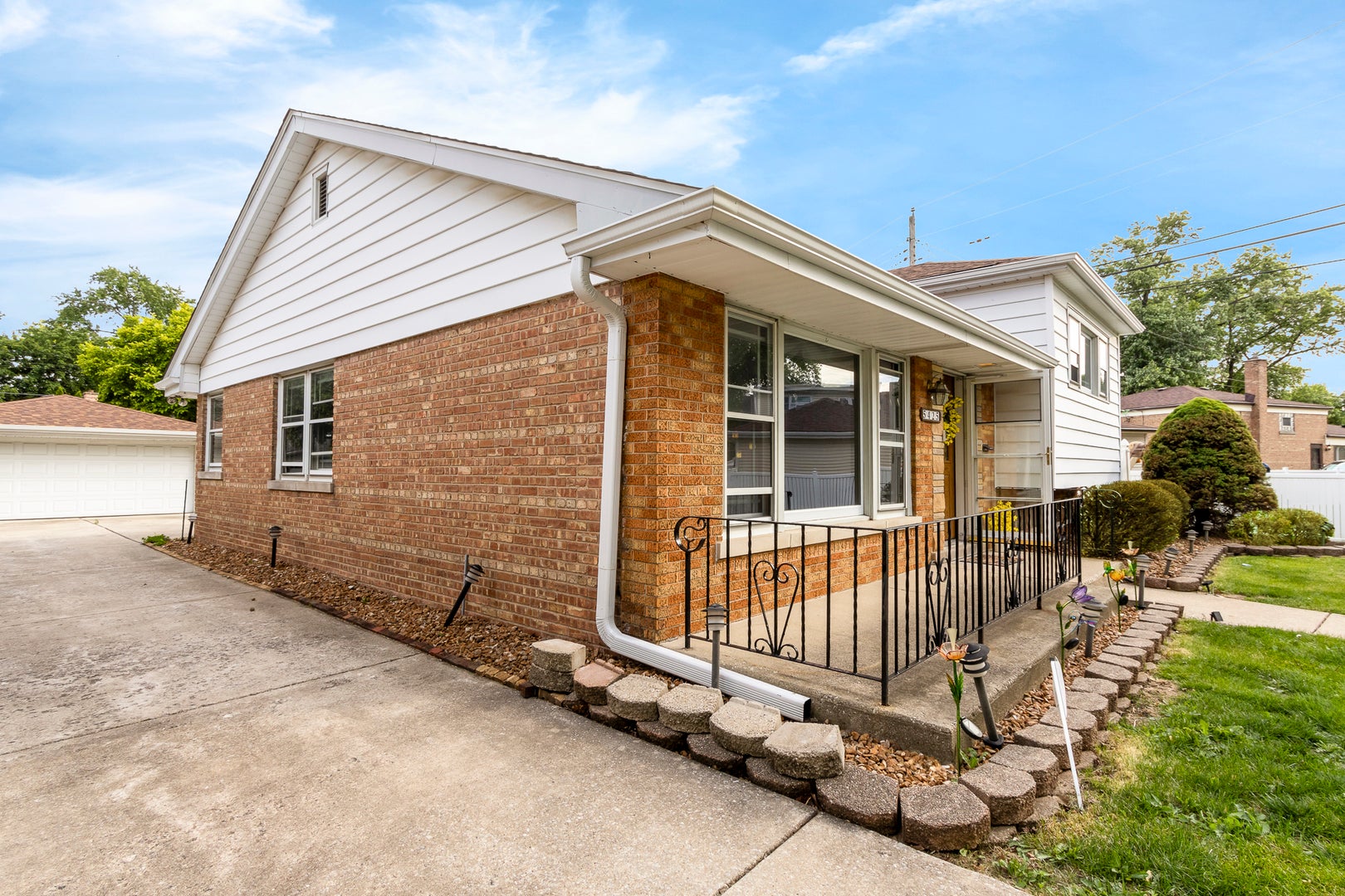 5425 Drury Lane