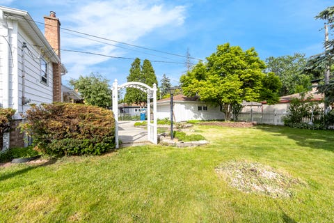 Tiny photo for 5425 Drury Lane, Oak Lawn, IL 60453 (MLS # 12721580)