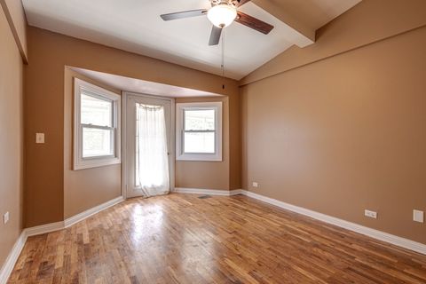 Tiny photo for 630 Whitney Avenue, Winthrop Harbor, IL 60096 (MLS # 12144110)