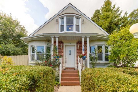 Photo of 630 Whitney Avenue, Winthrop Harbor, IL 60096 (MLS # 12144110)