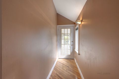 Tiny photo for 630 Whitney Avenue, Winthrop Harbor, IL 60096 (MLS # 12144110)