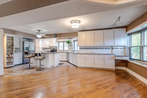 Tiny photo for 630 Whitney Avenue, Winthrop Harbor, IL 60096 (MLS # 12144110)