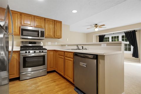 Tiny photo for 1018 Doral Drive, Bloomington, IL 61701 (MLS # 12486099)