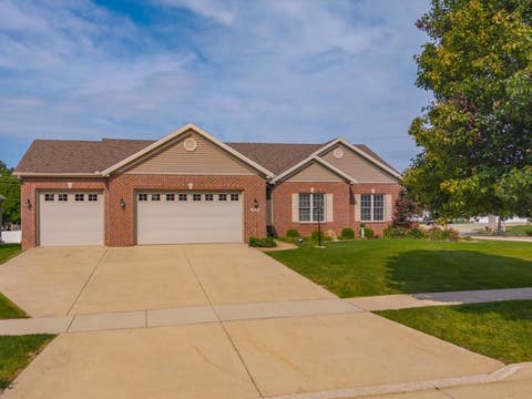 Tiny photo for 2030 Escalade Road, Bloomington, IL 61705 (MLS # 12739013)