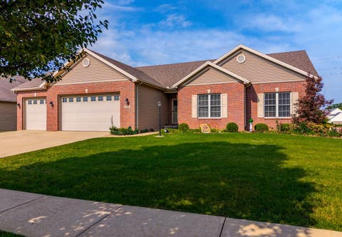 Tiny photo for 2030 Escalade Road, Bloomington, IL 61705 (MLS # 12739013)