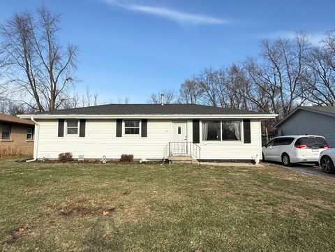 Photo of 17 Greenlawn Drive, Kankakee, IL 60901 (MLS # 12540525)