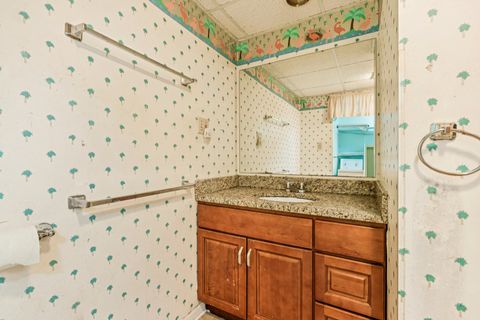 Tiny photo for 18604 Carpenter Street, Homewood, IL 60430 (MLS # 12609815)