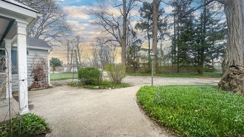 Tiny photo for 1848 N Sheridan Road, Waukegan, IL 60087 (MLS # 12621915)