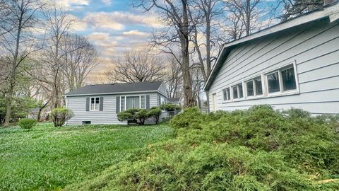 Tiny photo for 1848 N Sheridan Road, Waukegan, IL 60087 (MLS # 12621915)