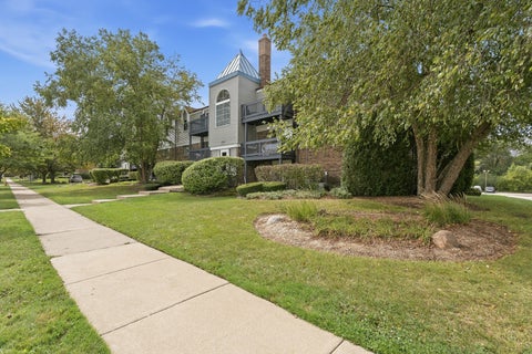 Tiny photo for 120 S La Londe Avenue #1G, Addison, IL 60101 (MLS # 12765894)