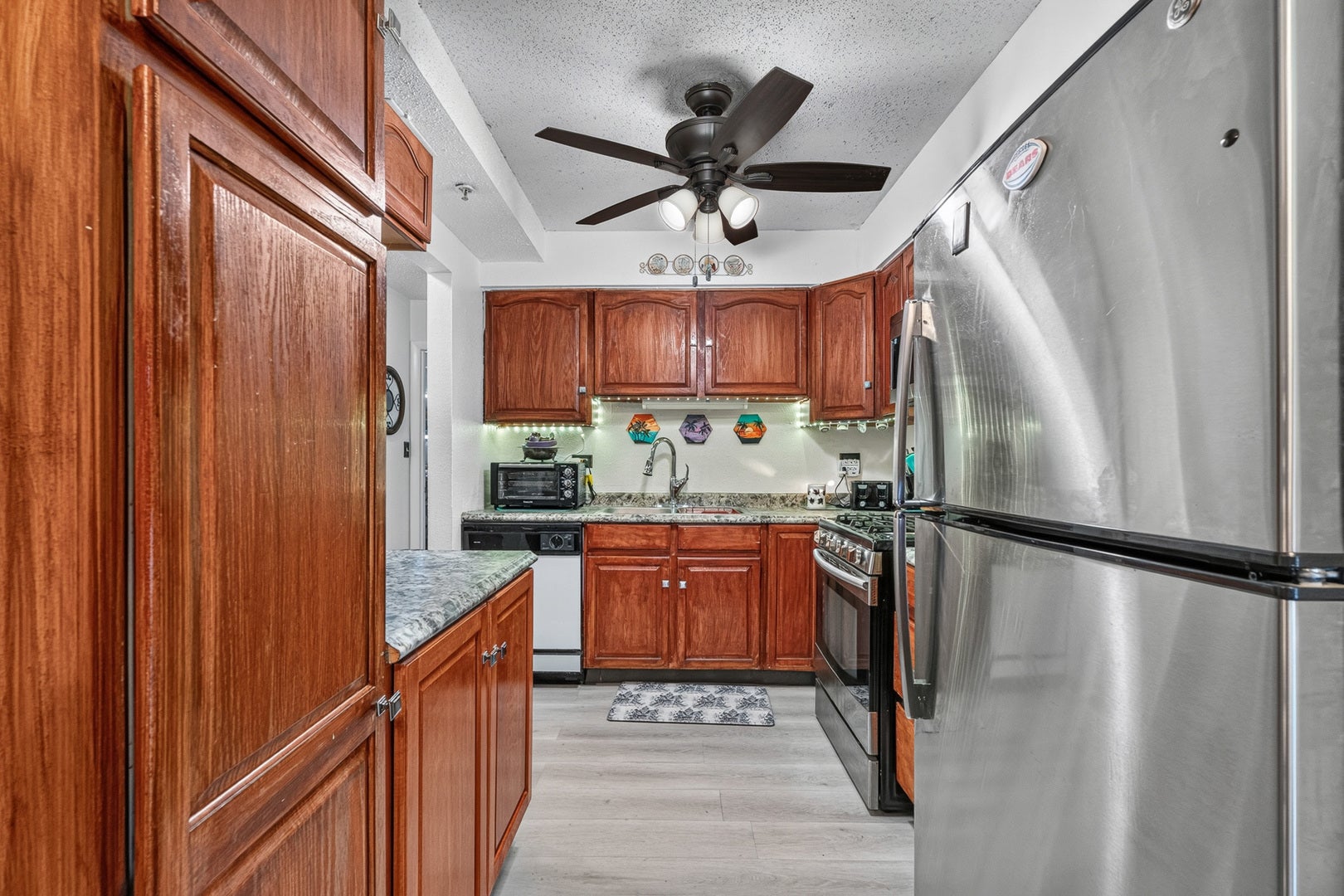 120 S La Londe Avenue 1G