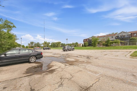 Tiny photo for 120 S La Londe Avenue #1G, Addison, IL 60101 (MLS # 12765894)