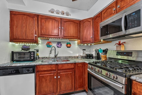 Tiny photo for 120 S La Londe Avenue #1G, Addison, IL 60101 (MLS # 12765894)
