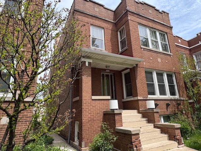 5340 W Altgeld Street