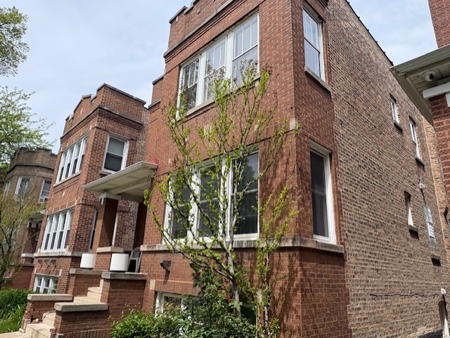 5340 W Altgeld Street