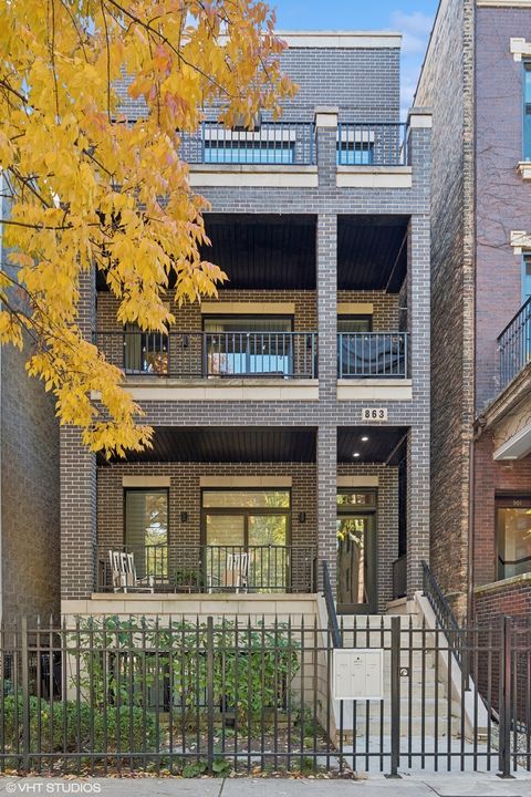 Photo of 863 W Wrightwood Avenue #3, Chicago, IL 60614 (MLS # 12618298)