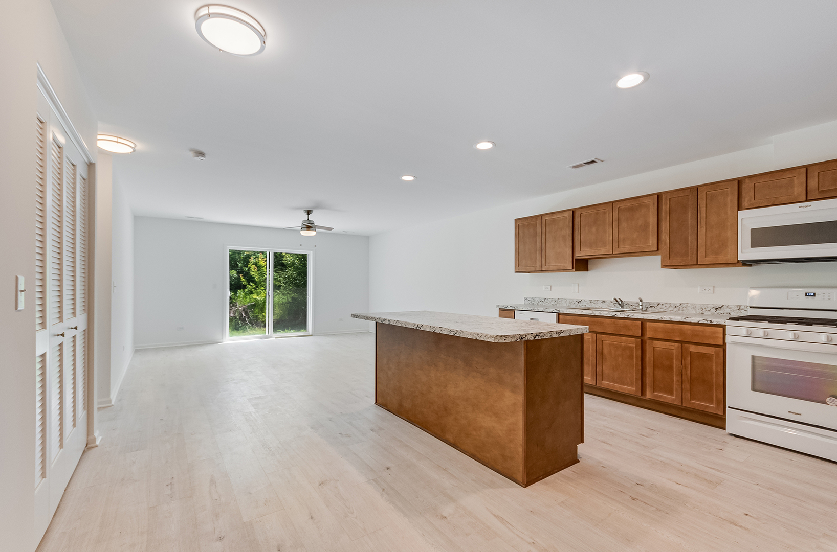 Properties 3 934 Arrowhead Drive