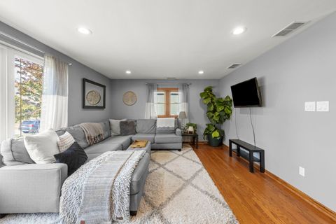 Tiny photo for 521 Lindley Avenue, Westmont, IL 60559 (MLS # 12511536)