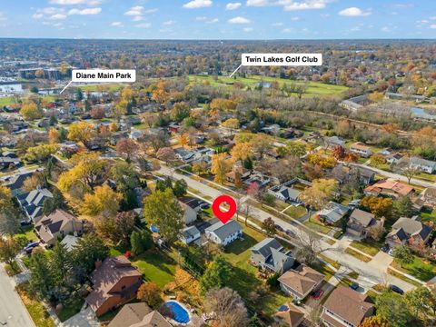 Tiny photo for 521 Lindley Avenue, Westmont, IL 60559 (MLS # 12511536)