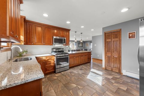 Tiny photo for 521 Lindley Avenue, Westmont, IL 60559 (MLS # 12511536)