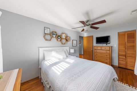 Tiny photo for 521 Lindley Avenue, Westmont, IL 60559 (MLS # 12511536)