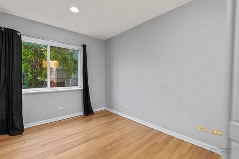 Tiny photo for 120 Chicago Avenue #A, Oak Park, IL 60302 (MLS # 12485358)