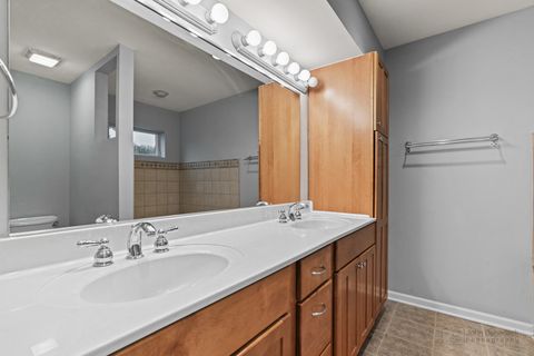 Tiny photo for 120 Chicago Avenue #A, Oak Park, IL 60302 (MLS # 12485358)