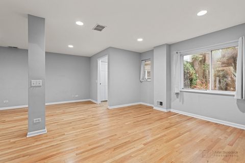 Tiny photo for 120 Chicago Avenue #A, Oak Park, IL 60302 (MLS # 12485358)